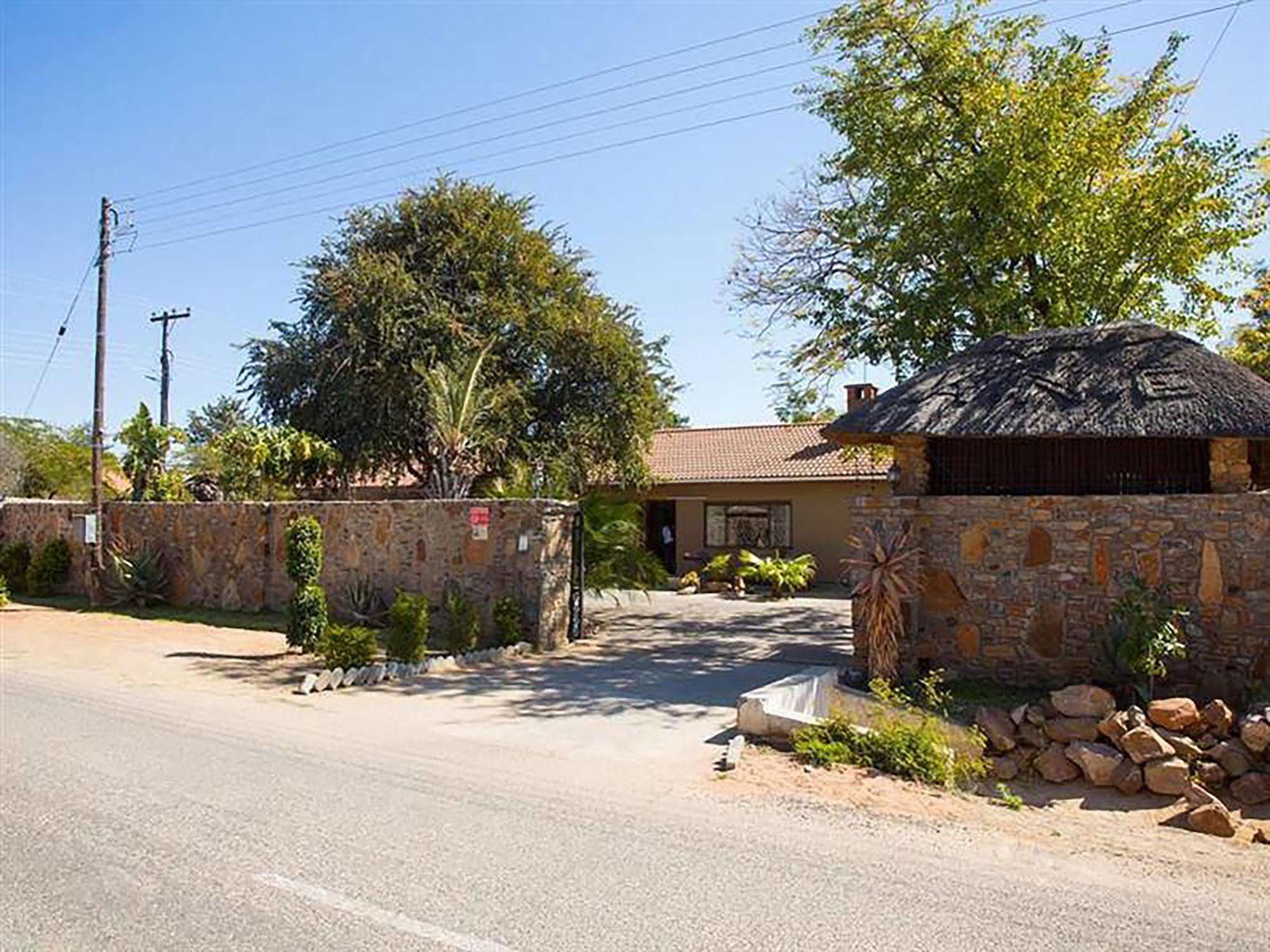 A New Earth Guest Lodge Francistown Ngoại thất bức ảnh